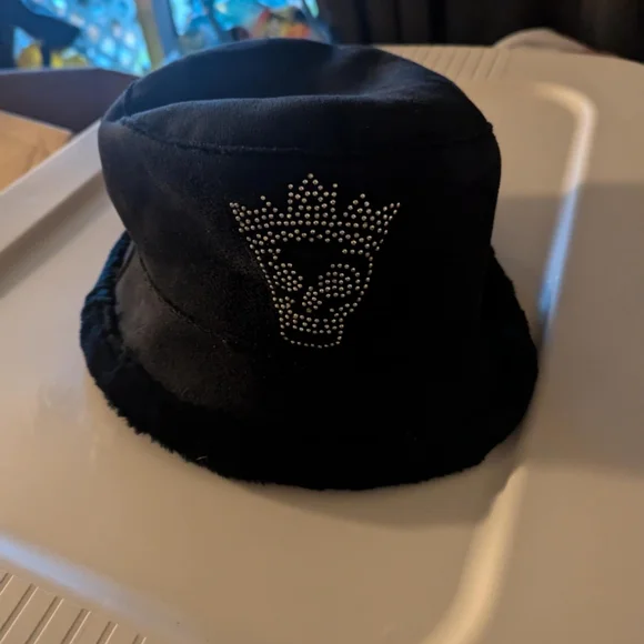 Black Bucket Hat with Rhinestone Skull Design - Picture 1 of 5